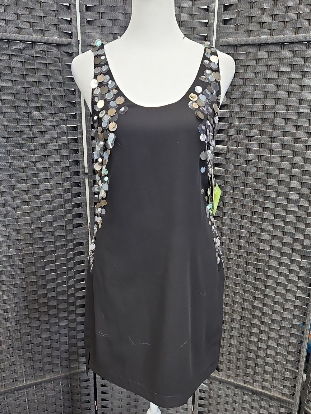 NWT Size 0/2 (Tag XS) Black Round Sequin Detailing Cocktail W118 by Walter Baker